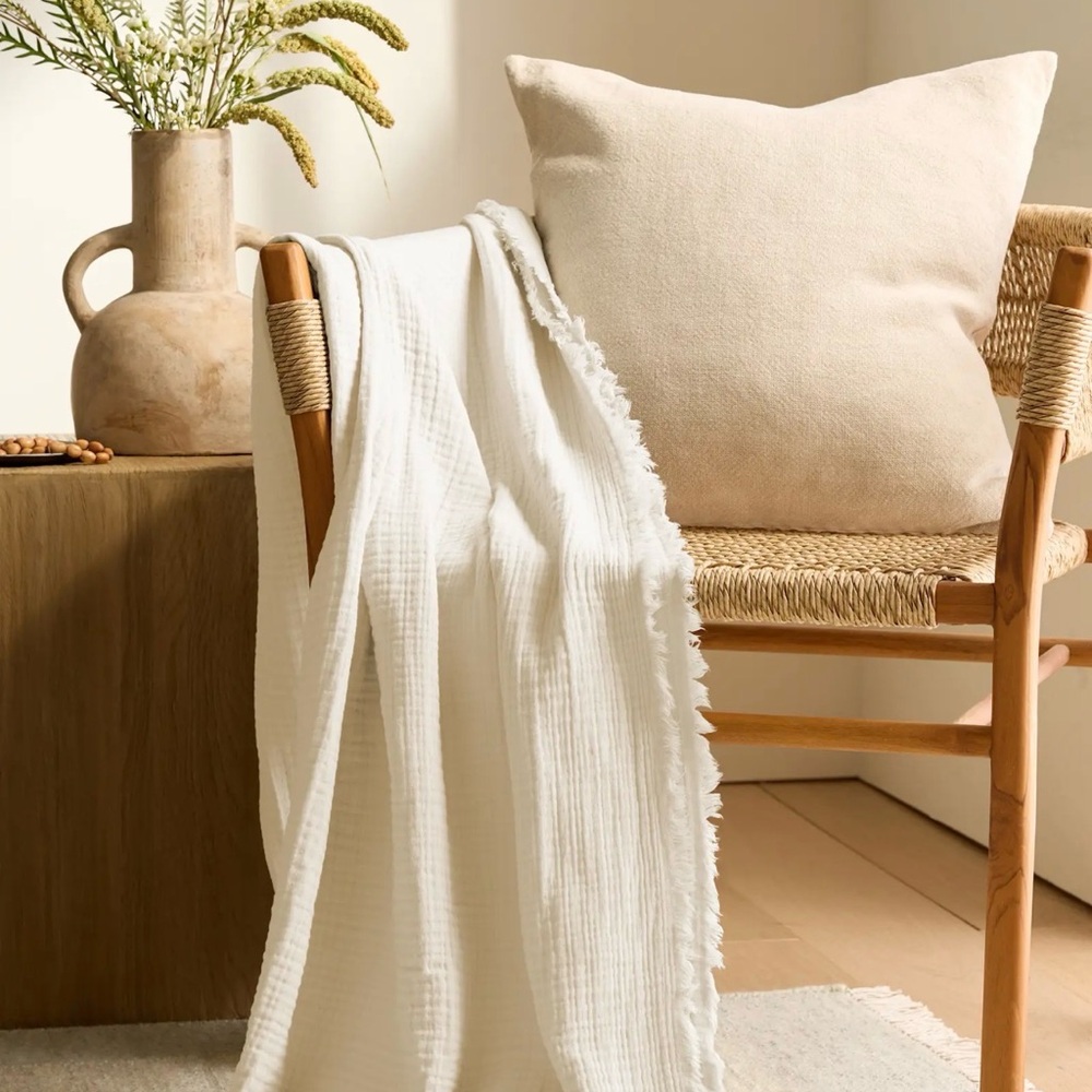 Quince Organic Cotton Gauze Throw Blanket in Natural Undyed 50”x60” - Picture 2 of 4